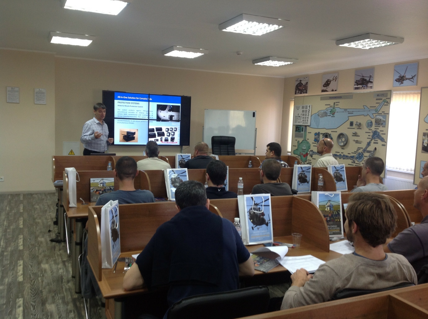 Авіаційний навчальний центр продовжує підготовку іноземних фахівців