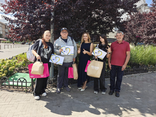 «Українські вертольоти» передали дітям загиблих Захисників сертифікати для підготовки до школи по всій Україні — Укрінформ