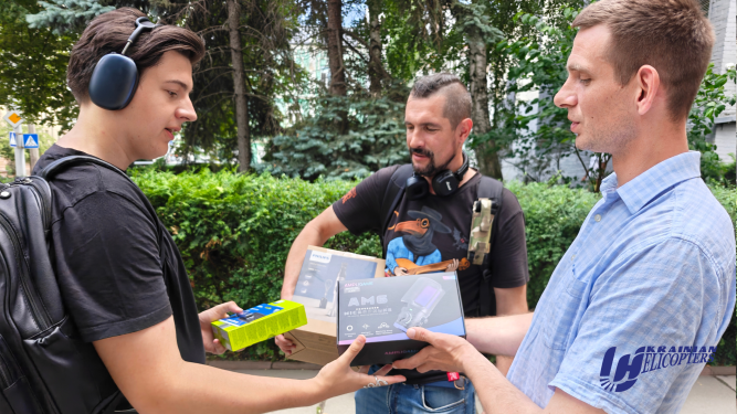Ще одна форма турботи про дітей воїнів: подарунки для Ярослава із Києва