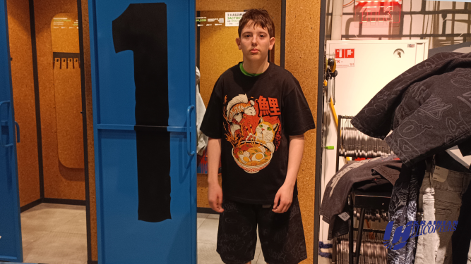 Персональний підхід у благодійності: шопінг Ярослава з «Українськими вертольотами»