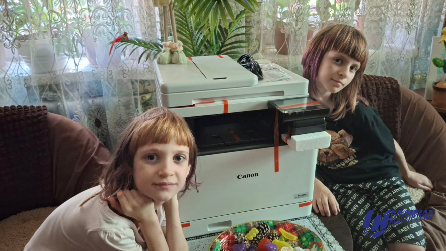 Інвестиція в майбутнє: Ангеліна та Ліля отримали важливий подарунок від «Українських вертольотів»