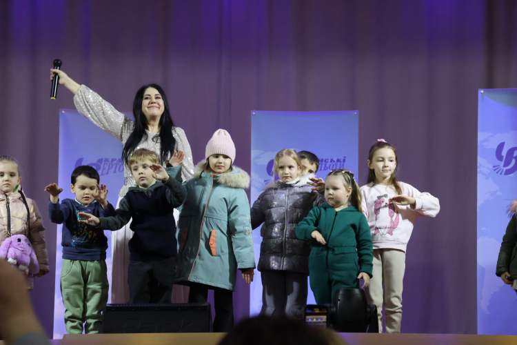 "Ukrainian helicopters" congratulated on the holiday of spring mothers and wives of dead soldiers - Espresso TV