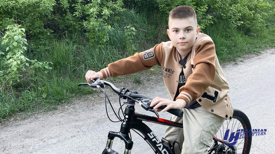 Ukrainian Helicopters continues its good deeds: Ivan from Obukhiv received his dream bicycle