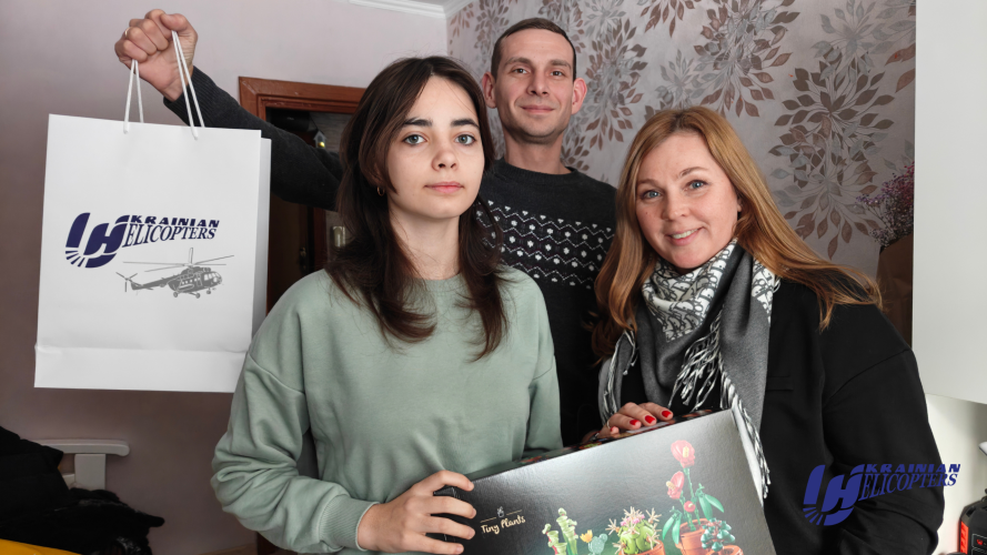 Підопічна авіакомпанії Кіра зустрілась із друзями з «Українських вертольотів»