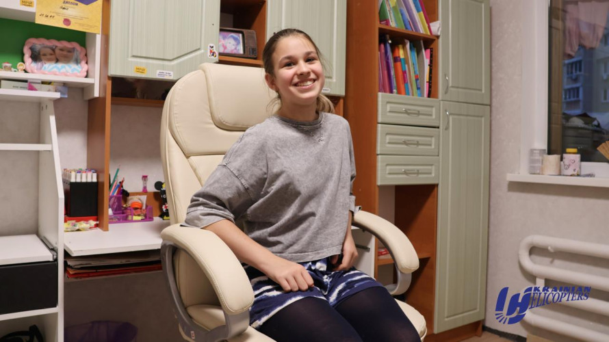 «Українські вертольоти» облаштували робоче місце своїй підопічній Софійці