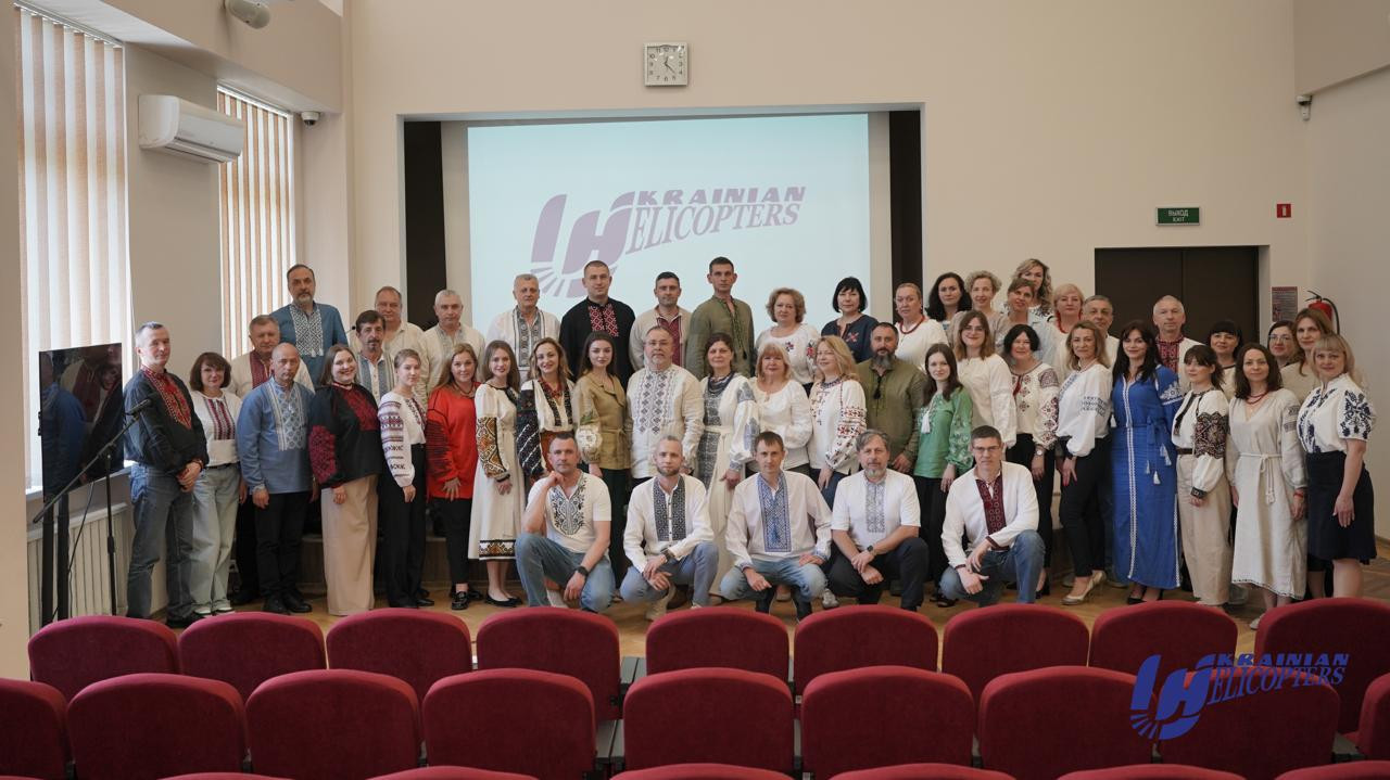 Свято мільйонів завдяки кожному з нас: авіакомпанія «Українські вертольоти» відзначає Всесвітній день вишиванки