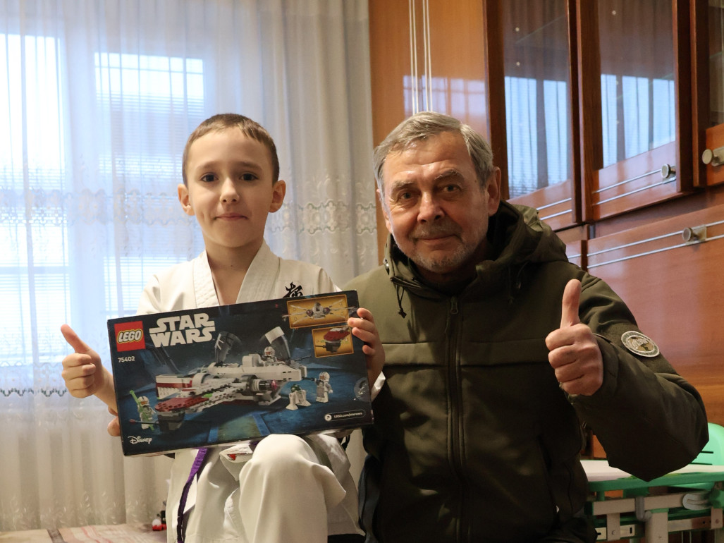 Реальність перевершила очікування: Левон із Бучі замовив конструктор, а отримав зореліт