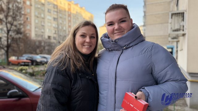 Зимові подарунки дітям: Доньки Захисника із Броварів отримали сертифікати на шопінг