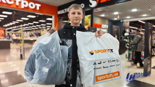 Авіакомпанія «Українські вертольоти» забезпечила свого підопічного Тимофія теплим одягом