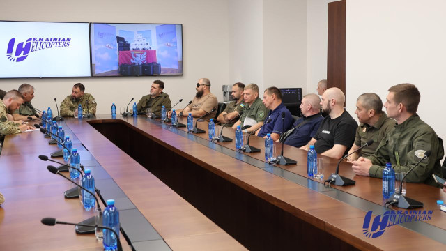 Ветерани, військовослужбовці, опікуни дітей-сиріт загиблих Захисників та колектив авіакомпанії «Українські вертольоти» звернулися до Президента із відкритим листом