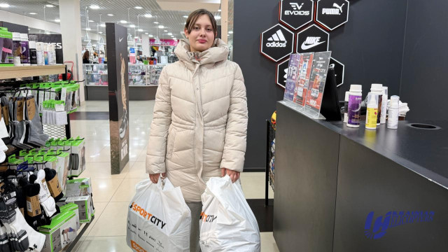 Одяг та взуття як прояв турботи від авіакомпанії «Українські вертольоти» для Насті та Наталі з Білої Церкви