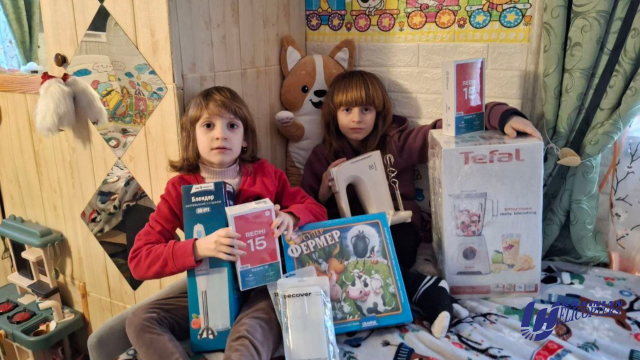 Подарунки з увагою до деталей: як «Українські вертольоти» підтримують Лілю та Ангеліну з Києва