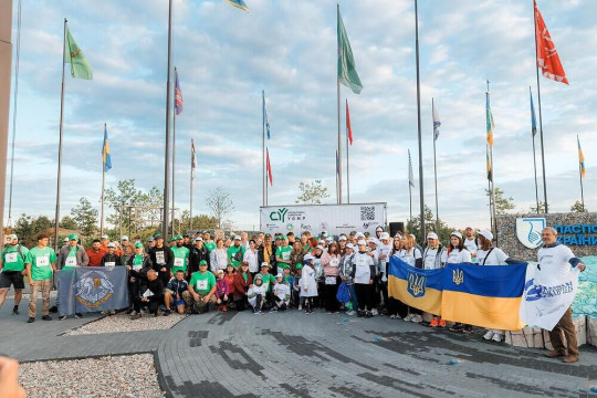 «Українські вертольоти» підтримали перший в Україні ветеранський марш-кидок Carpathian YOMP — видавництво «Лівий берег»