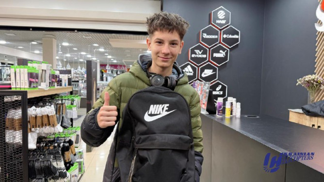 «Українські вертольоти» втілили в життя стильові побажання і підтримали хобі підопічного Сергія