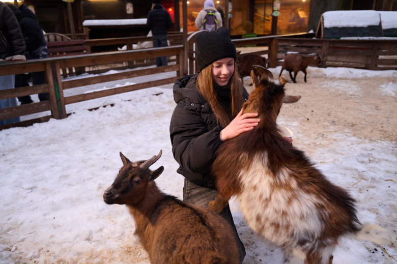 День радості від «Українських вертольотів»: Діти наших Захисників побували в «Зимовій країні»