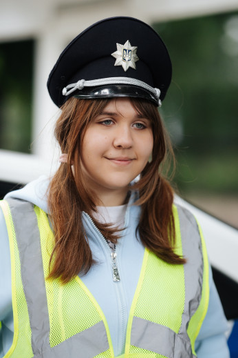 Покататись верхи й поспілкуватись із патрульними: як «Українські вертольоти» створюють для дітей наших Захисників нові спогади