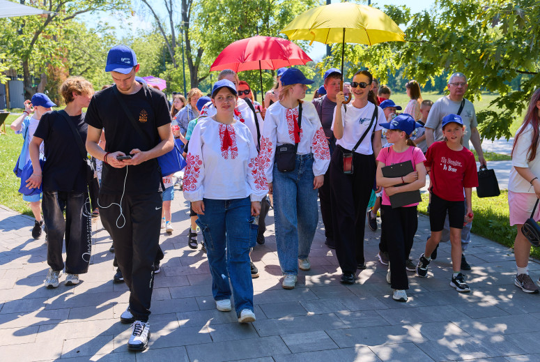 Профорієнтація та розваги: авіакомпанія «Українські вертольоти» запросила дітей захисників на фестиваль кар'єри