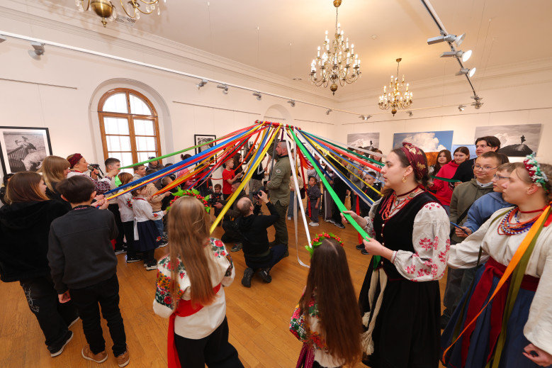 Easter for the orphans of the fallen Defenders: traditions and a meeting with the President and the First Lady