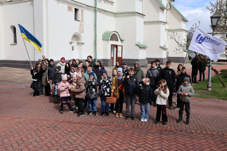 Easter for the orphans of the fallen Defenders: traditions and a meeting with the President and the First Lady