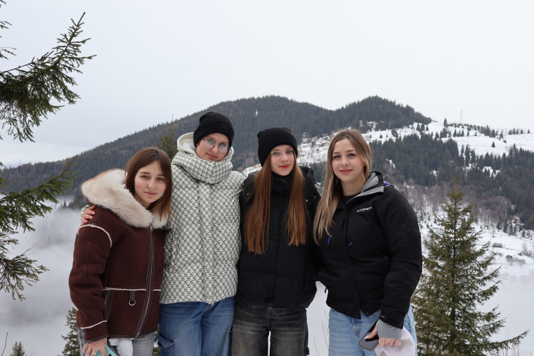 A gift from "Ukrainian Helicopters": children of fallen soldiers rested in the Carpathians