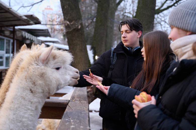 День радості від «Українських вертольотів»: Діти наших Захисників побували в «Зимовій країні»