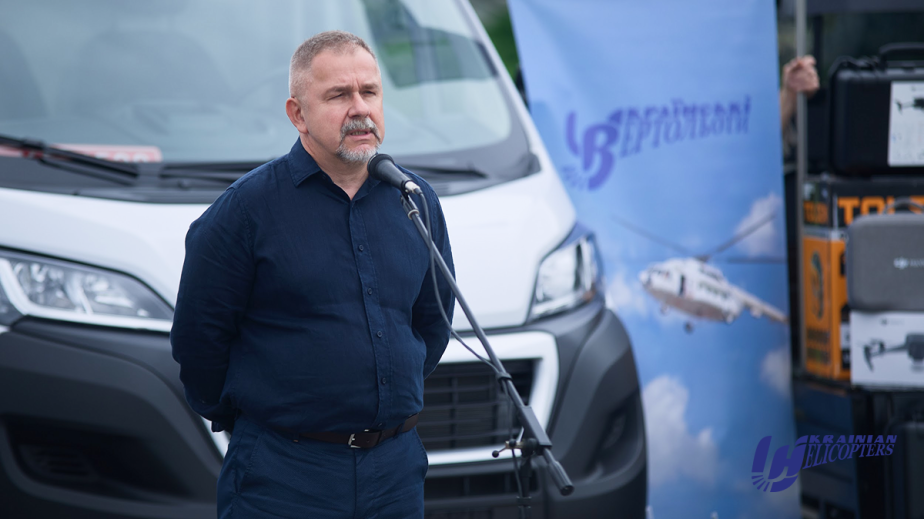 «Українські вертольоти» передали допомогу для 8 підрозділів Сил оборони