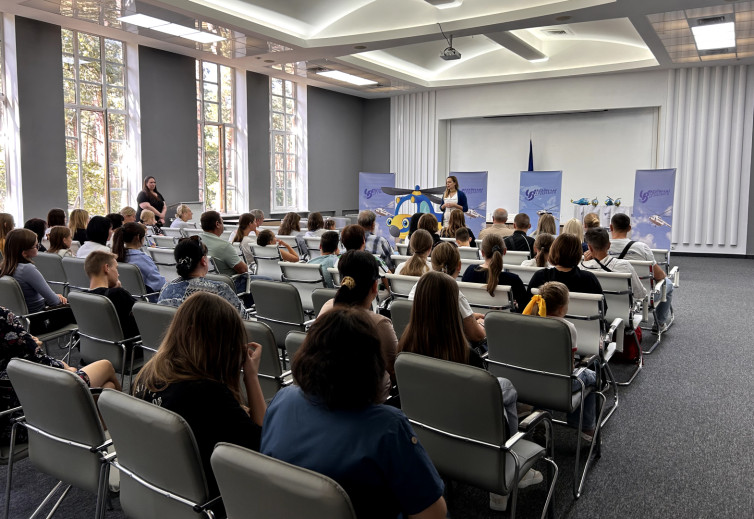 Charitable aid to "Children of Heroes"