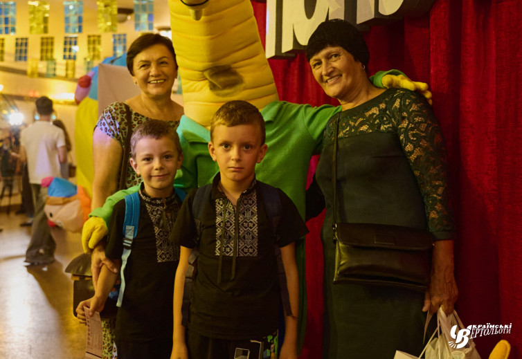 Charitable aid to "Children of Heroes"