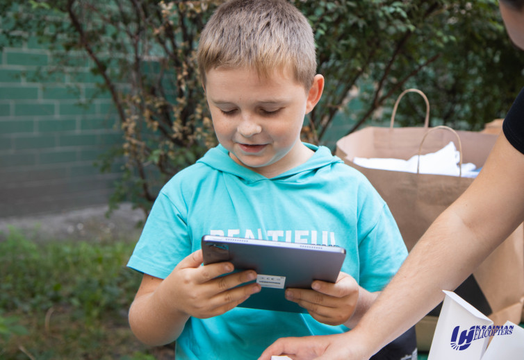 Charitable aid to "Children of Heroes"