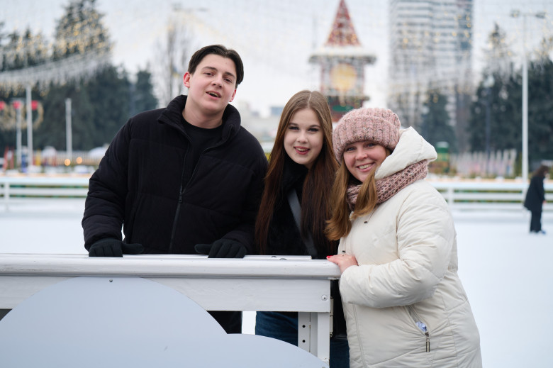 День радості від «Українських вертольотів»: Діти наших Захисників побували в «Зимовій країні»