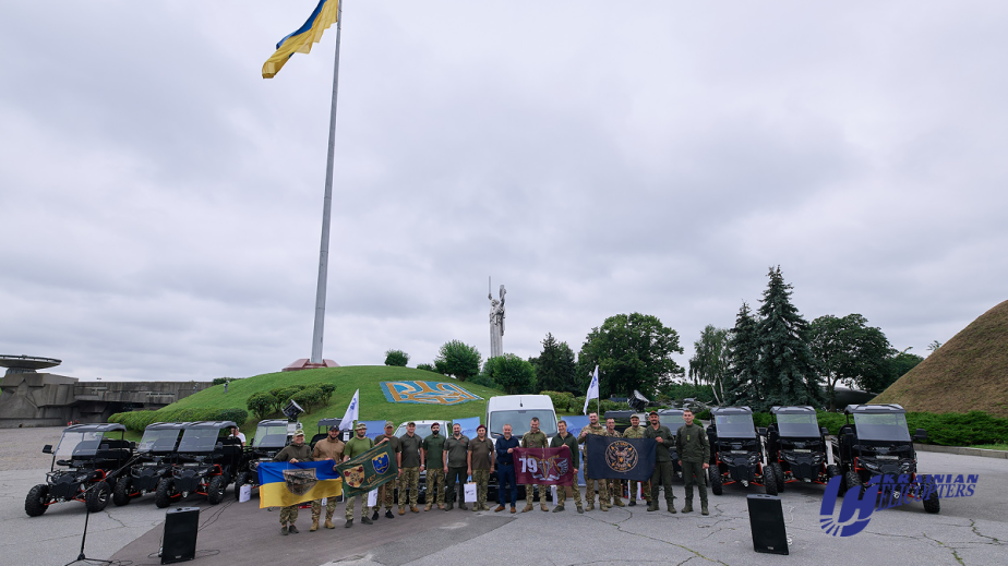 «Українські вертольоти» передали допомогу для 8 підрозділів Сил оборони