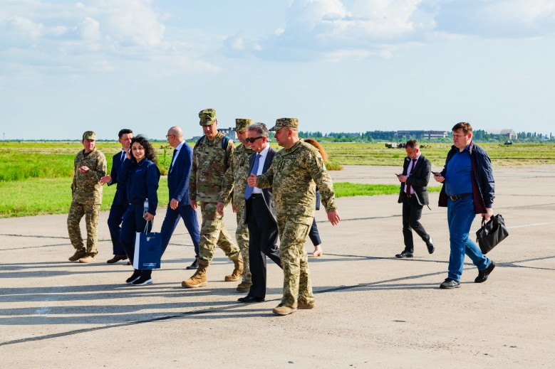Presentation of Mi-8MTV-1 capabilities in Mykolaiv