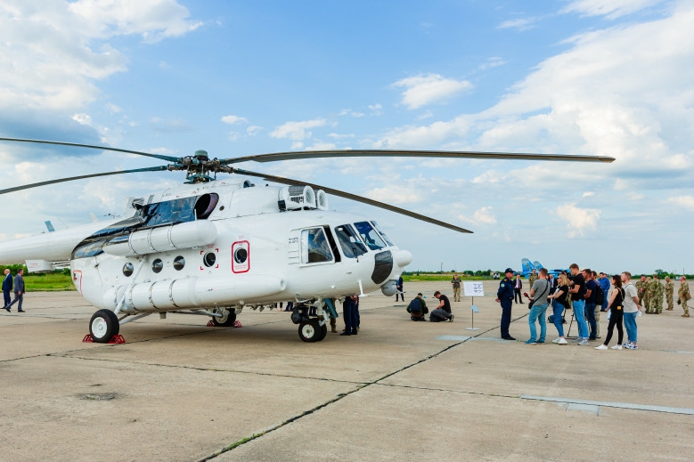Presentation of Mi-8MTV-1 capabilities in Mykolaiv